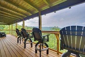 Gorgeous Gatlinburg Cabin: Large Deck & Hot Tub!