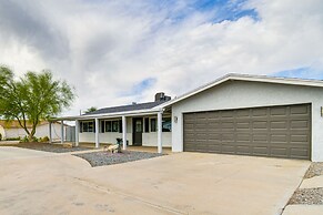 4 Mi to London Bridge Beach: Family Home w/ Pool!