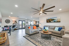 4 Mi to London Bridge Beach: Family Home w/ Pool!