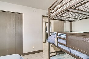 4 Mi to London Bridge Beach: Family Home w/ Pool!