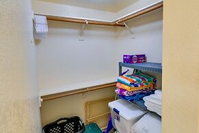 Walk to Rotary Park: Lake Havasu City Condo