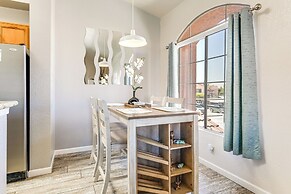 Walk to Rotary Park: Lake Havasu City Condo