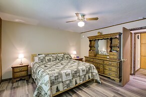 Charming Gatlinburg Home: Pets & Families Welcome!