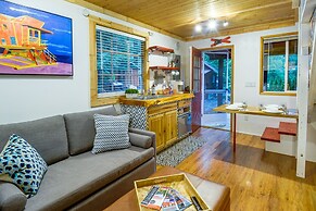 Adorable A-frame Cabin, Steps to Lake Cushman!