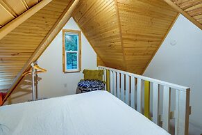 Adorable A-frame Cabin, Steps to Lake Cushman!