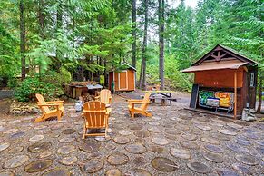 Adorable A-frame Cabin, Steps to Lake Cushman!