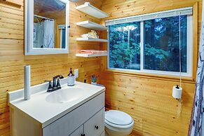 Adorable A-frame Cabin, Steps to Lake Cushman!