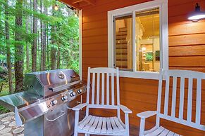 Adorable A-frame Cabin, Steps to Lake Cushman!