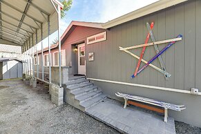 Riverfront Home w/ Deck, Near Mount Rainier!