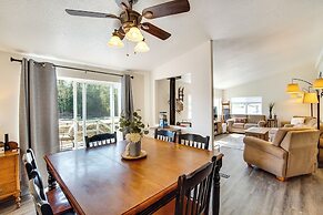 Riverfront Home w/ Deck, Near Mount Rainier!