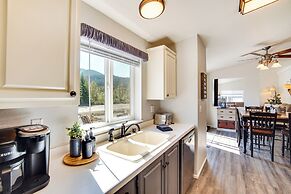 Riverfront Home w/ Deck, Near Mount Rainier!