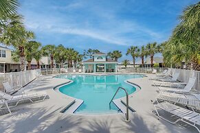 PCB Vacation Home w/ Pool Access, 1 Mi to Beach!