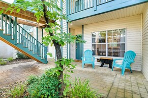 Branson Condo w/ Screened Patio, Pool Access
