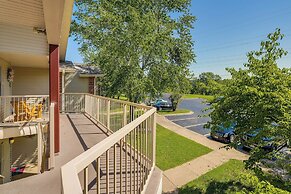 Inviting Branson Condo w/ Community Pool + Hot Tub