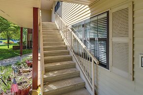 Inviting Branson Condo w/ Community Pool + Hot Tub