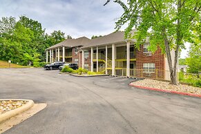 Modern Branson Condo on Thousand Hills Golf Course