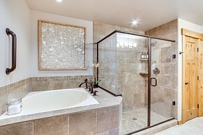 Suncadia Resort Condo w/ Seasonal Pool Access!