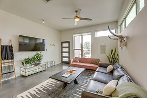 Modern Austin Vacation Rental w/ Covered Patio