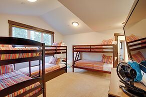 Luxury Home in Suncadia Hot Tub + Fire Pit!