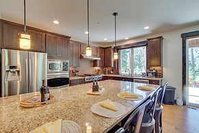 Luxury Home in Suncadia Hot Tub + Fire Pit!