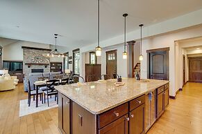 Luxury Home in Suncadia Hot Tub + Fire Pit!