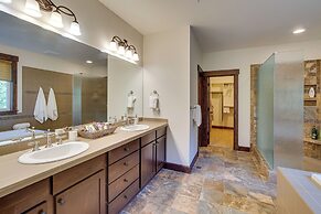 Luxury Home in Suncadia Hot Tub + Fire Pit!