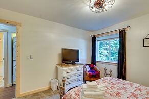 Unwind in Cle Elum: Hot Tub & Cozy Fireplace!