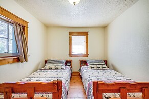 Secluded Stonewall Cabin w/ Mountain View!