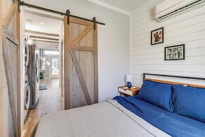 Austin Tiny Home: Fireplace, Shared Pool & Hot Tub