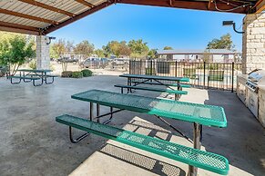 Austin Tiny Home: Fireplace, Shared Pool & Hot Tub