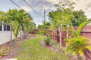 Port St Lucie Oasis w/ Heated Saltwater Pool!