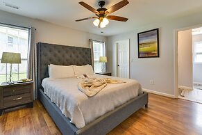 Charlotte Home ~ 9 Mi to Bank of America Stadium!