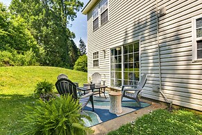 Charlotte Home ~ 9 Mi to Bank of America Stadium!