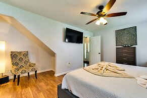 Charlotte Home ~ 9 Mi to Bank of America Stadium!