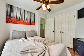 Charlotte Home ~ 9 Mi to Bank of America Stadium!