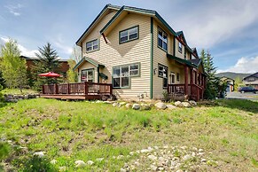 Mtn Views & Fireplace: Stunning Dillon Townhome!