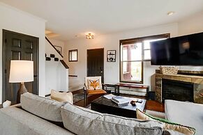 Mtn Views & Fireplace: Stunning Dillon Townhome!