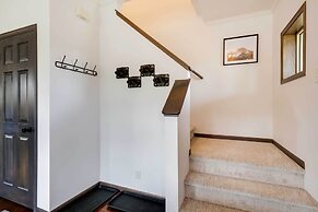 Mtn Views & Fireplace: Stunning Dillon Townhome!