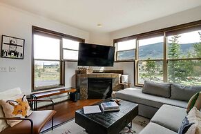 Mtn Views & Fireplace: Stunning Dillon Townhome!