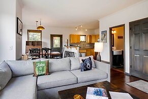 Mtn Views & Fireplace: Stunning Dillon Townhome!