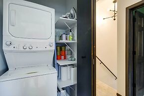 Mtn Views & Fireplace: Stunning Dillon Townhome!