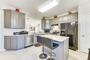 Charlotte Vacation Rental w/ 2 Living Areas!