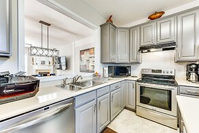 Charlotte Vacation Rental w/ 2 Living Areas!