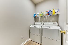 Charlotte Vacation Rental w/ 2 Living Areas!