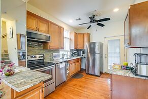 5 Mi to US Capitol: Washington DC Townhome