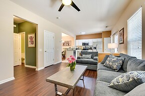 Charlotte Townhome w/ Deck: 18 Mi to Downtown!