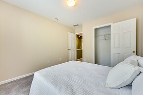 Charlotte Townhome w/ Deck: 18 Mi to Downtown!