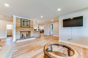 Charming Charlotte Home: 2 Mi to Downtown!