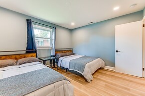 Charming Charlotte Home: 2 Mi to Downtown!