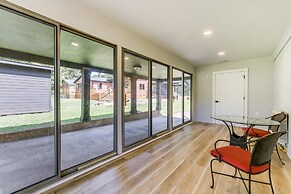 Charming Charlotte Home: 2 Mi to Downtown!